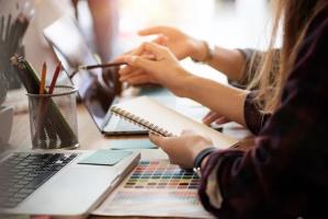 چگونه یک وب سایت هنری بسازیم (و چرا به آن نیاز دارید) چگونه یک وب سایت هنری بسازیم (و چرا به آن نیاز دارید)